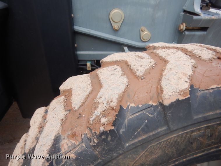 image for item IP9781 2005 JLG G9-43A  telehandler