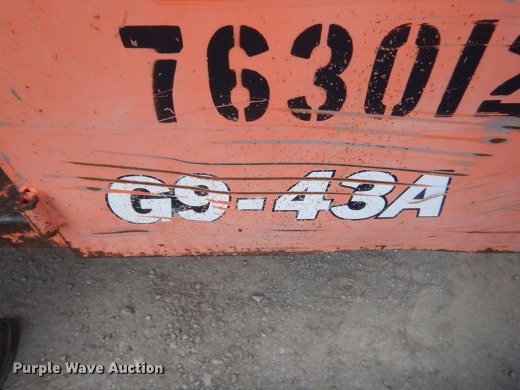 image for item IP9781 2005 JLG G9-43A  telehandler