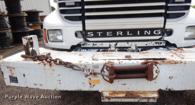 image for item IP9791 2009 Sterling L8500  digger derrick truck