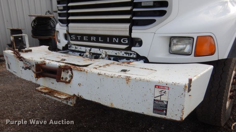 image for item IP9791 2009 Sterling L8500  digger derrick truck