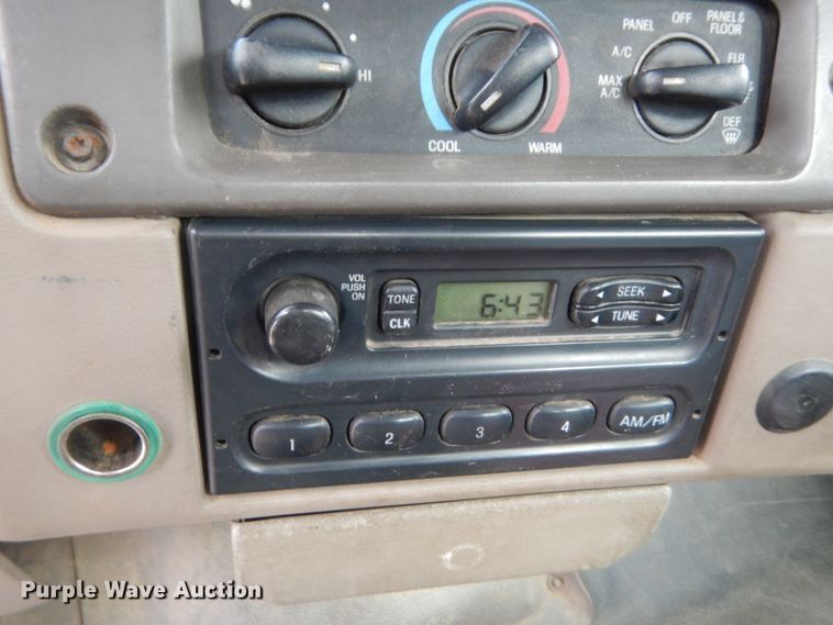 image for item IP9791 2009 Sterling L8500  digger derrick truck