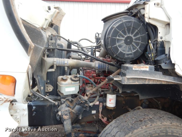 image for item IP9791 2009 Sterling L8500  digger derrick truck