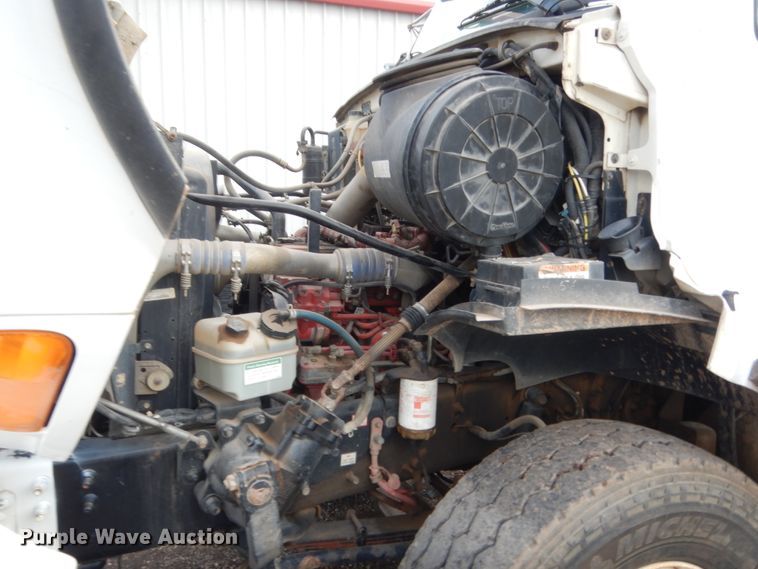 image for item IP9791 2009 Sterling L8500  digger derrick truck