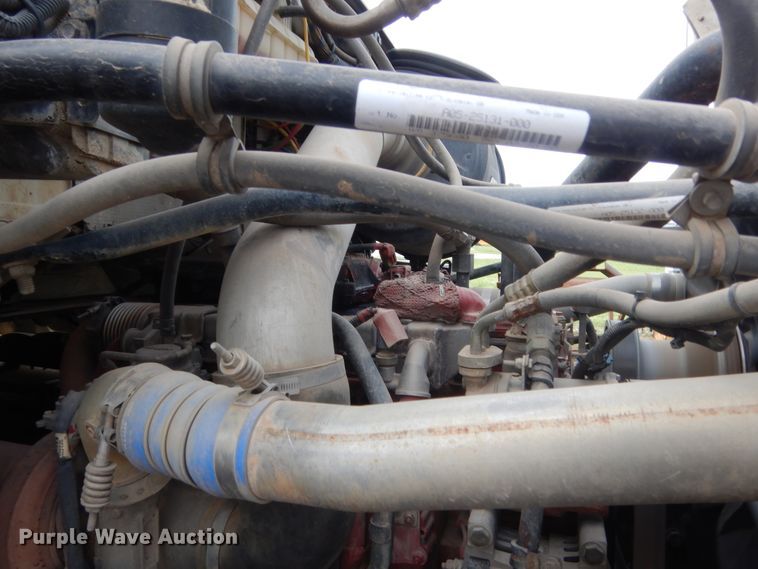 image for item IP9791 2009 Sterling L8500  digger derrick truck