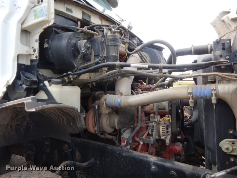 image for item IP9791 2009 Sterling L8500  digger derrick truck