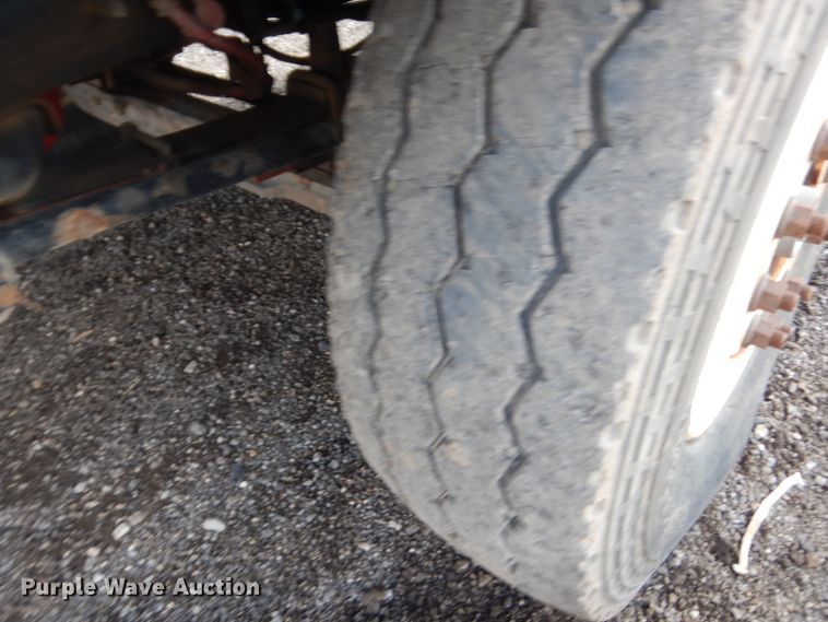 image for item IP9791 2009 Sterling L8500  digger derrick truck