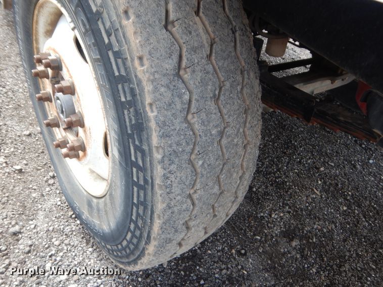 image for item IP9791 2009 Sterling L8500  digger derrick truck