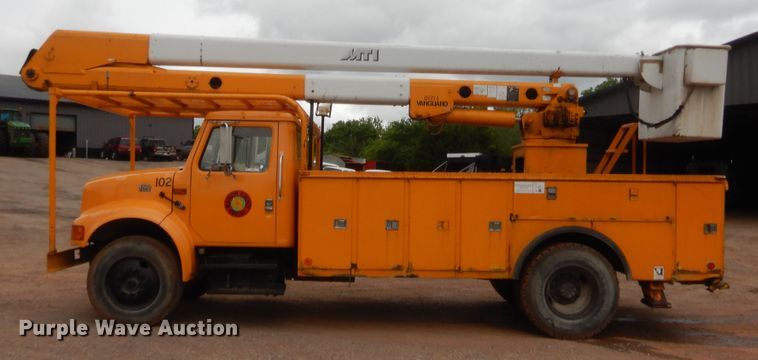 image for item IP9795 2000 International 4700  bucket truck