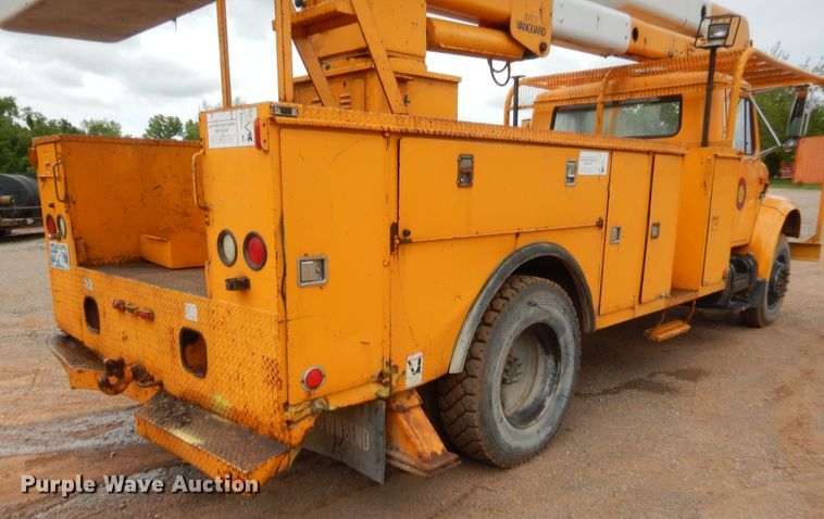 image for item IP9795 2000 International 4700  bucket truck