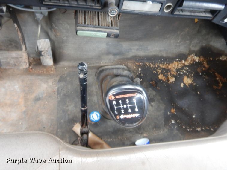 image for item IP9795 2000 International 4700  bucket truck