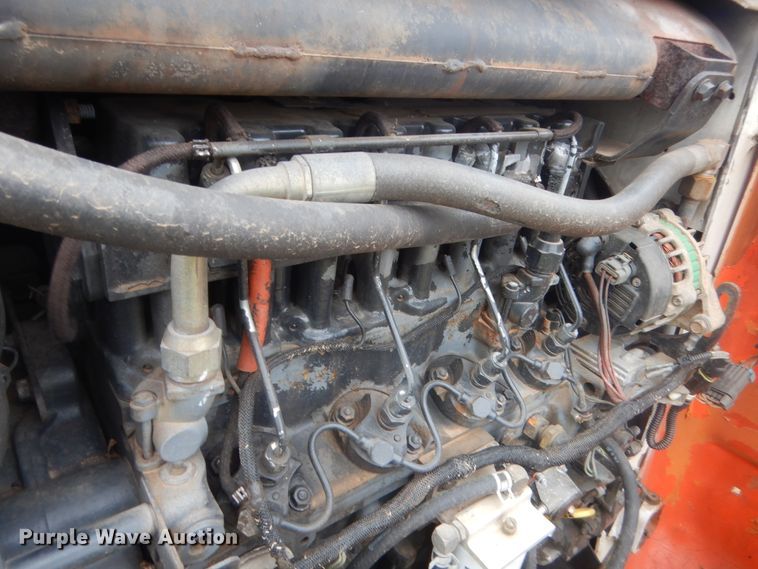 image for item IP9827 2002 Bobcat T200  tracked skid steer loader