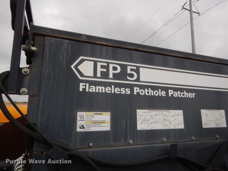 image for item IP9830 Bergkamp FP5  pot hole patcher bed