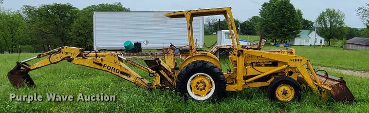 image for item IQ9180 Ford  backhoe