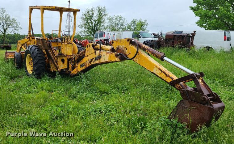 image for item IQ9180 Ford  backhoe