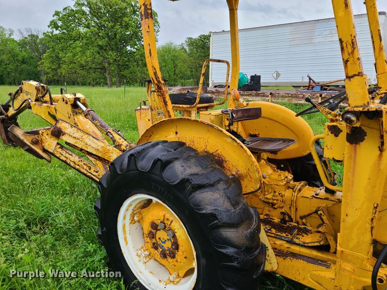 image for item IQ9180 Ford  backhoe