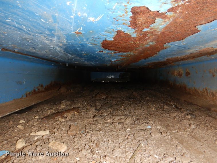 image for item IQ9460 2005 International 7400  digger derrick truck