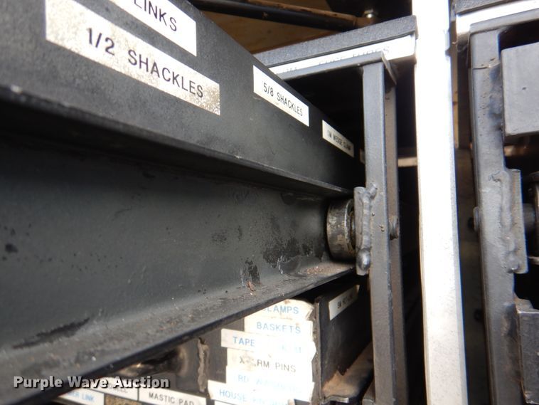 image for item IQ9460 2005 International 7400  digger derrick truck