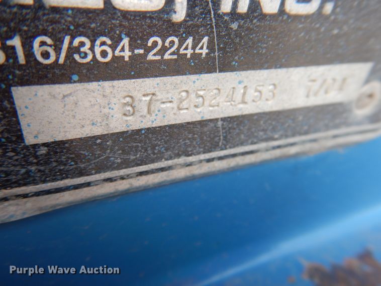 image for item IQ9460 2005 International 7400  digger derrick truck