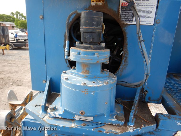 image for item IQ9460 2005 International 7400  digger derrick truck