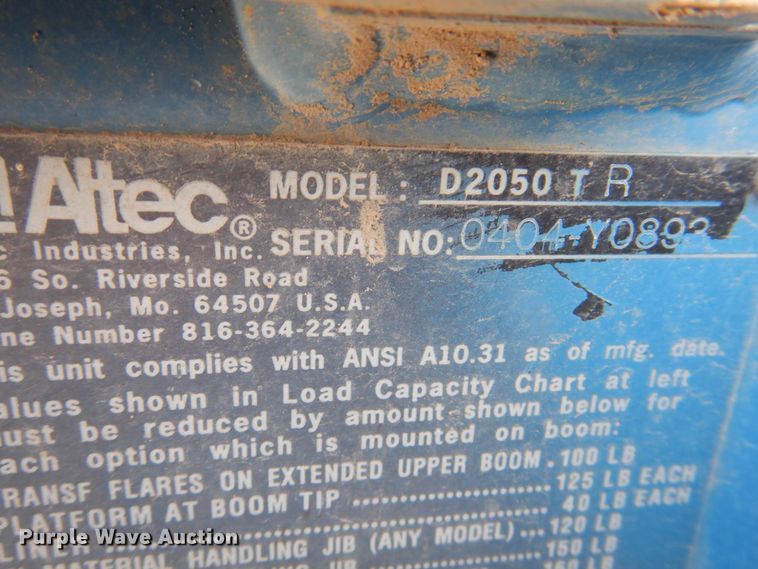 image for item IQ9460 2005 International 7400  digger derrick truck