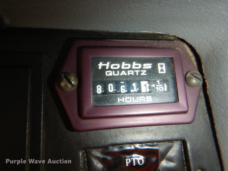 image for item IQ9460 2005 International 7400  digger derrick truck