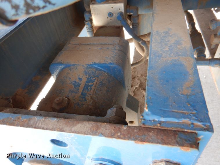 image for item IQ9460 2005 International 7400  digger derrick truck