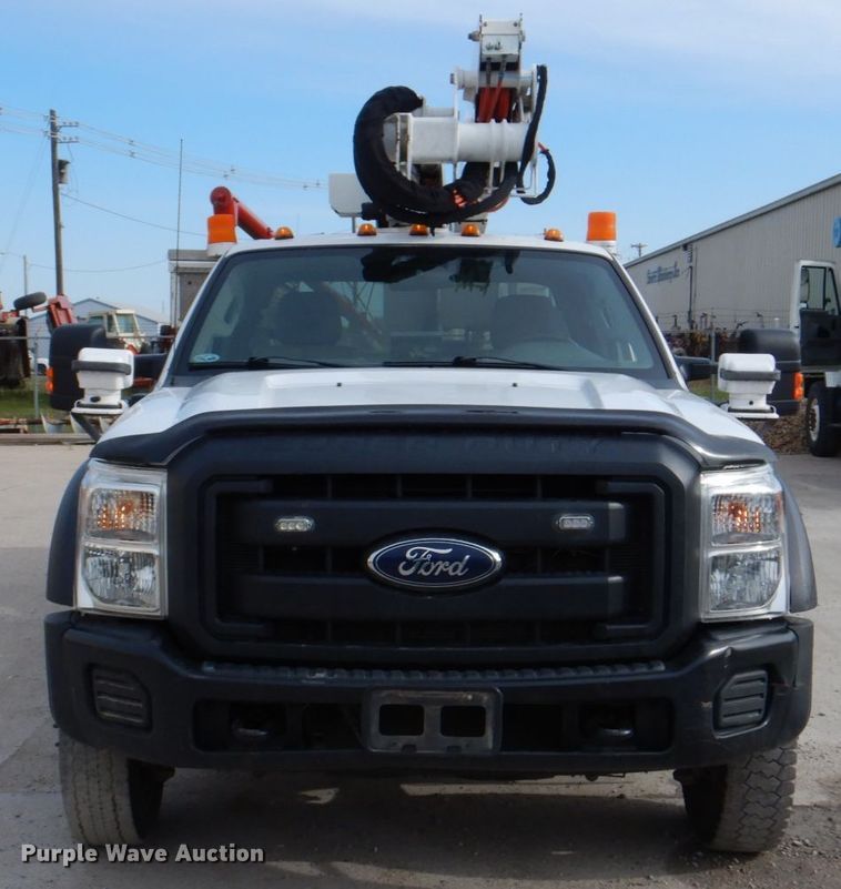 image for item IQ9462 2013 Ford F550 XL Super Duty  bucket truck