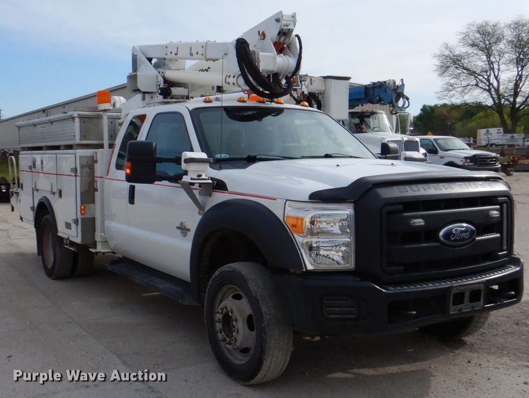 image for item IQ9462 2013 Ford F550 XL Super Duty  bucket truck
