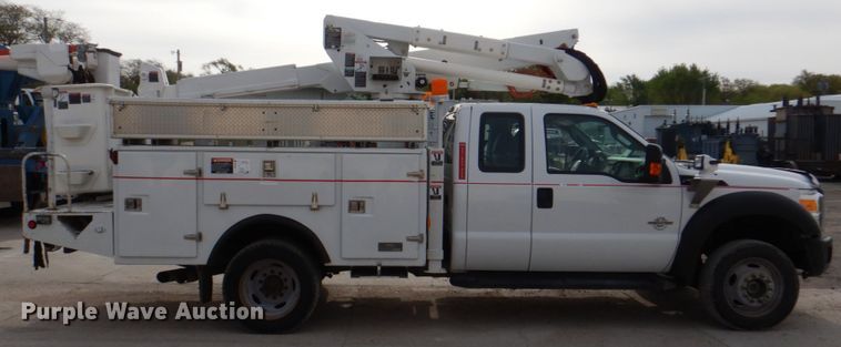 image for item IQ9462 2013 Ford F550 XL Super Duty  bucket truck