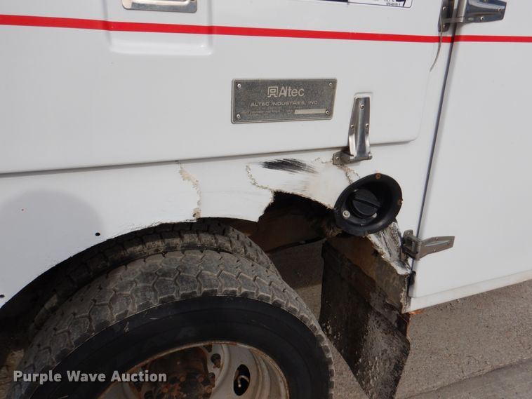 image for item IQ9462 2013 Ford F550 XL Super Duty  bucket truck