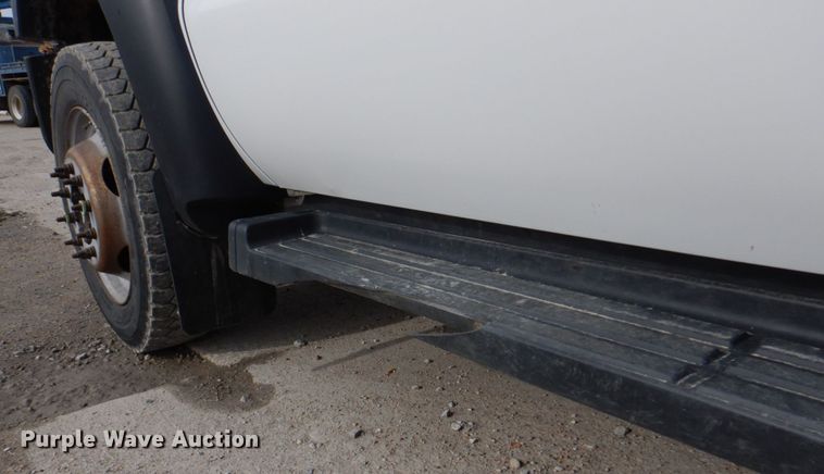 image for item IQ9462 2013 Ford F550 XL Super Duty  bucket truck