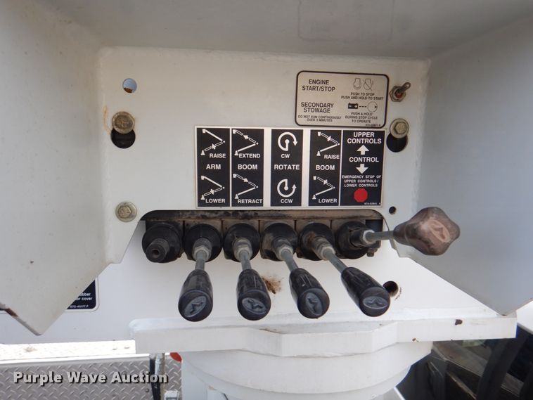 image for item IQ9462 2013 Ford F550 XL Super Duty  bucket truck