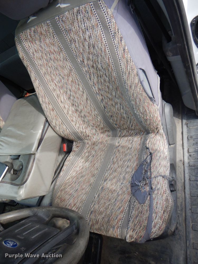 image for item IQ9462 2013 Ford F550 XL Super Duty  bucket truck