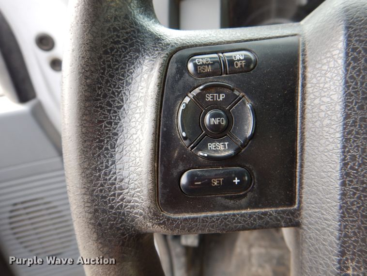 image for item IQ9462 2013 Ford F550 XL Super Duty  bucket truck