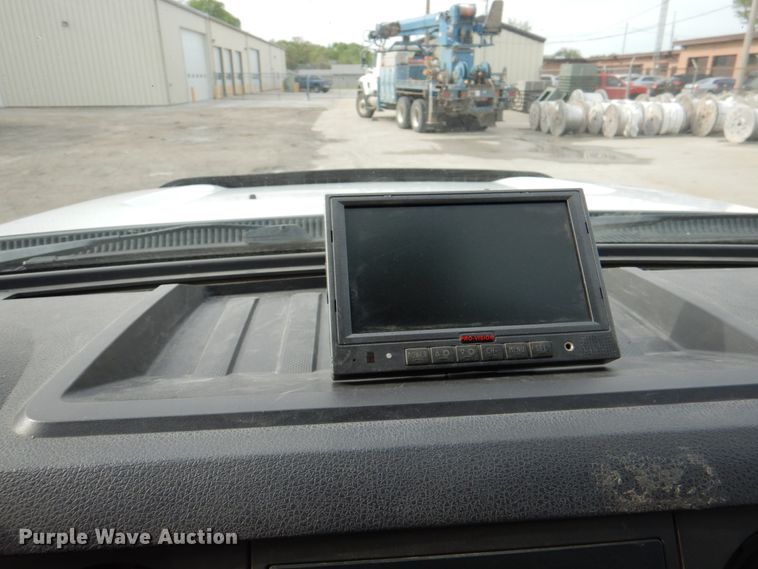 image for item IQ9462 2013 Ford F550 XL Super Duty  bucket truck