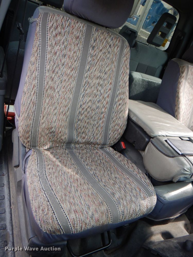 image for item IQ9462 2013 Ford F550 XL Super Duty  bucket truck