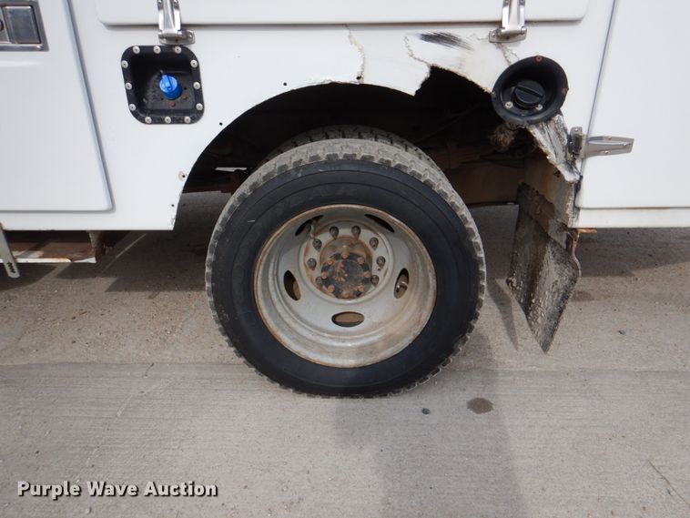 image for item IQ9462 2013 Ford F550 XL Super Duty  bucket truck