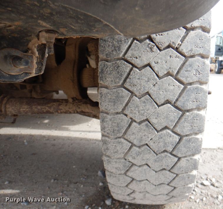 image for item IQ9462 2013 Ford F550 XL Super Duty  bucket truck