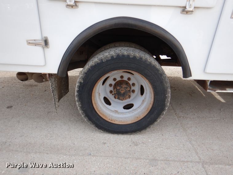 image for item IQ9462 2013 Ford F550 XL Super Duty  bucket truck