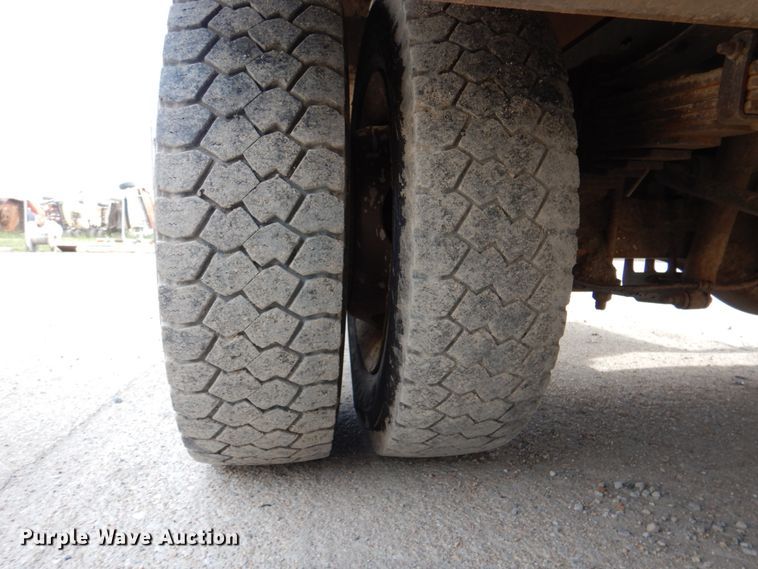 image for item IQ9462 2013 Ford F550 XL Super Duty  bucket truck