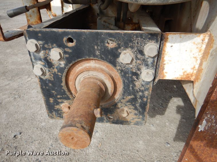 image for item IQ9466 2009 International DuraStar 4300  digger derrick truck