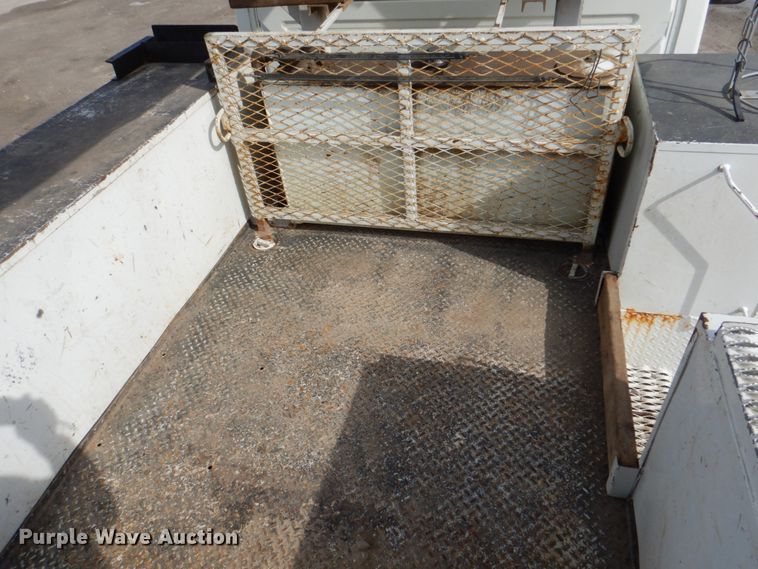 image for item IQ9466 2009 International DuraStar 4300  digger derrick truck