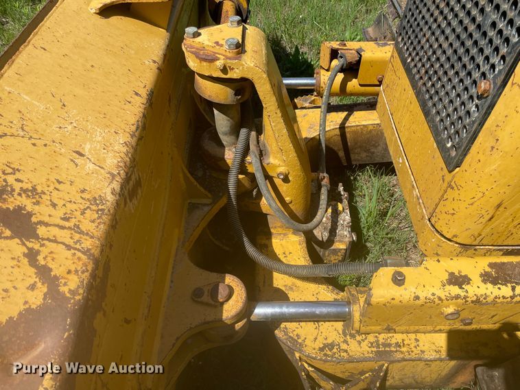 image for item IR9982 2006 Caterpillar D5N XL  dozer