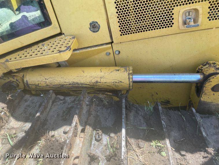 image for item IR9982 2006 Caterpillar D5N XL  dozer