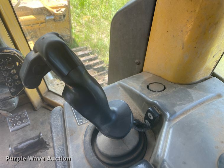 image for item IR9982 2006 Caterpillar D5N XL  dozer
