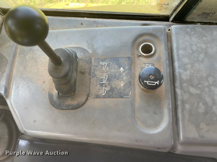 image for item IR9982 2006 Caterpillar D5N XL  dozer