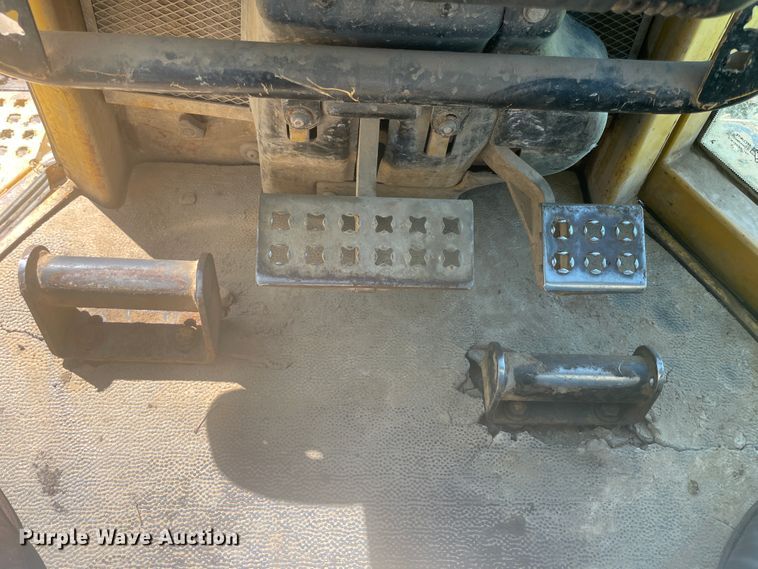 image for item IR9982 2006 Caterpillar D5N XL  dozer