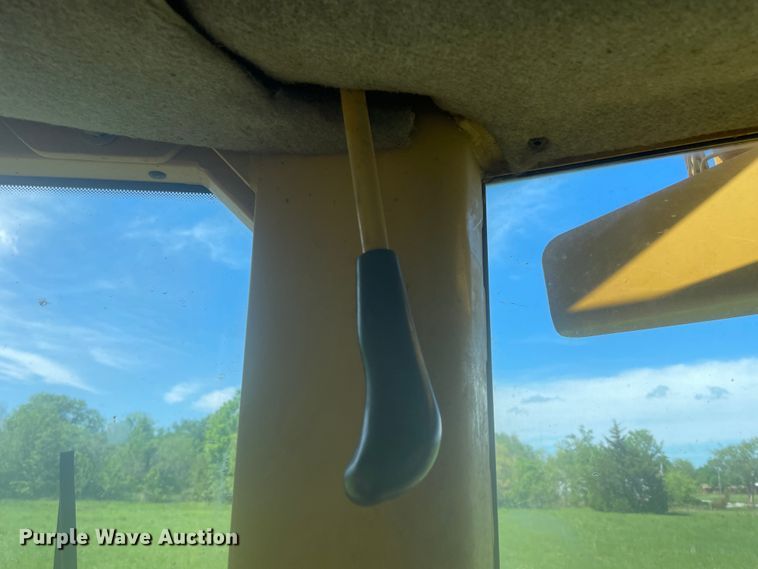 image for item IR9982 2006 Caterpillar D5N XL  dozer