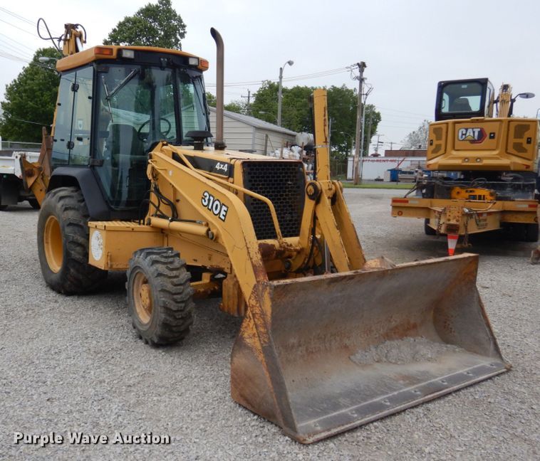 image for item IT9062 1998 John Deere 310E  backhoe