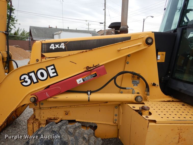 image for item IT9062 1998 John Deere 310E  backhoe